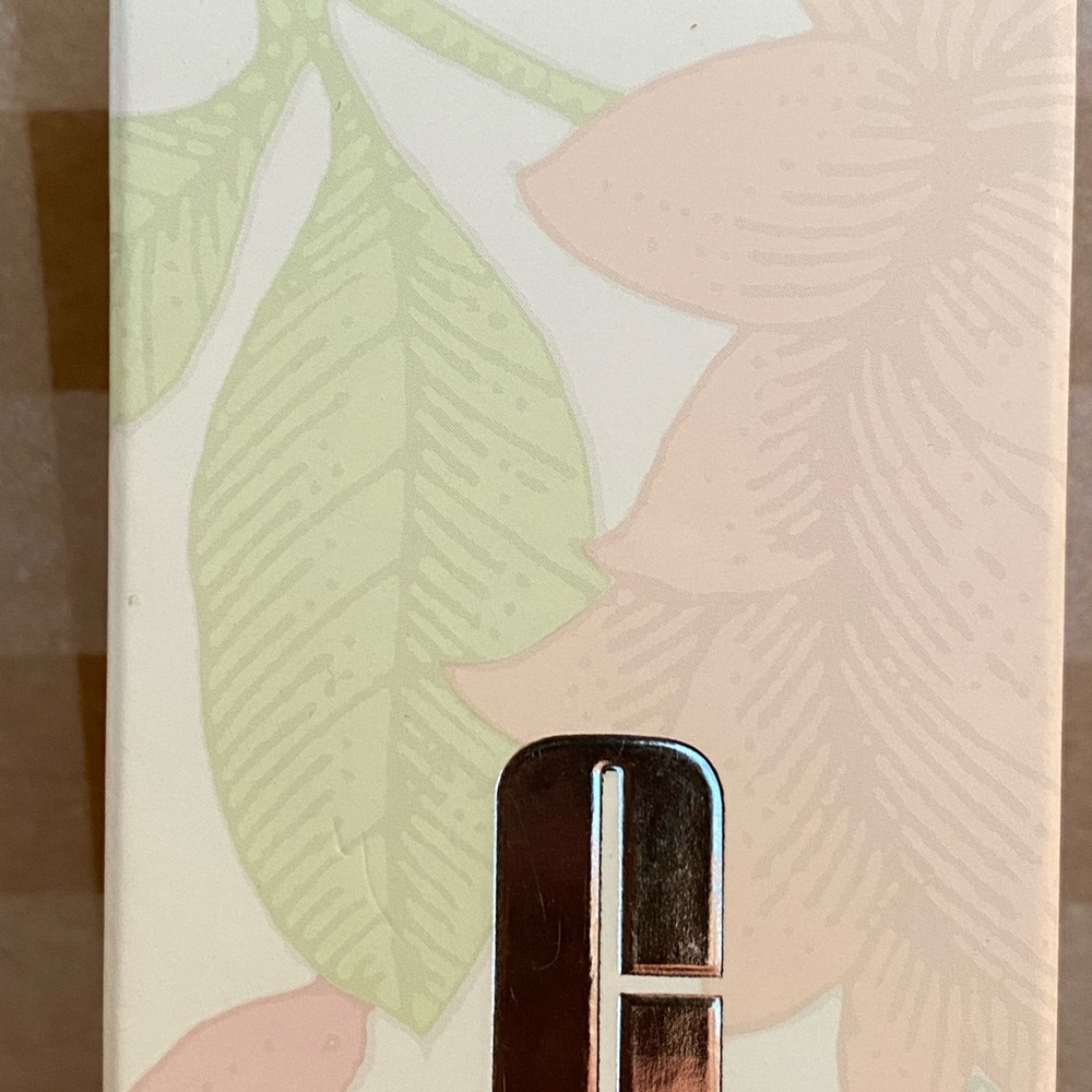 Clinique Even Better Refresh Hydrating and Repairing Makeup - CN 10 Alabaster - Picture 2 of 4